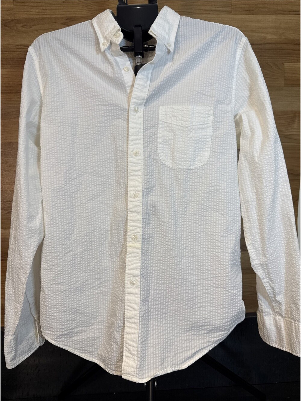 J.Crew Men’s White Seersucker Button-Down Shirt Size M 100% Cotton Long Sleeve